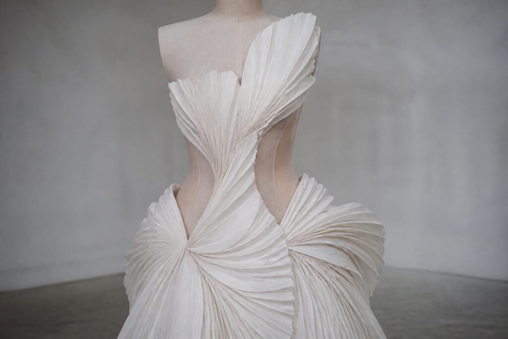Anya Taylor-Joy a purtat o rochie couture din hârtie și tulle transparent