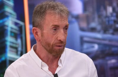 „El Hormiguero” a revenit cu sezonul 21, deschis de 14 roboți umanoizi și un monolog despre Ceuta