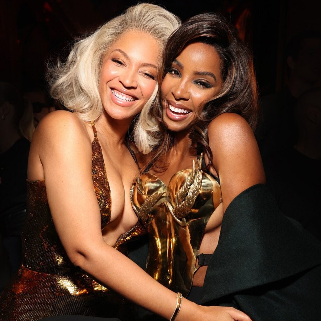 Kelly Rowland spune că fiii ei cresc alături de copiii lui Beyoncé
