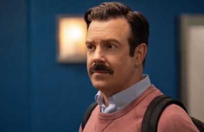 Keeley ar putea fi însărcinată în „Ted Lasso”. Echipa riscă să rateze Super League